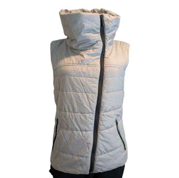 Zella Gray Asymmetrical Zip Funnel Neck PrimaLoft Puffer Vest Women's Medium - Picture 11 of 17